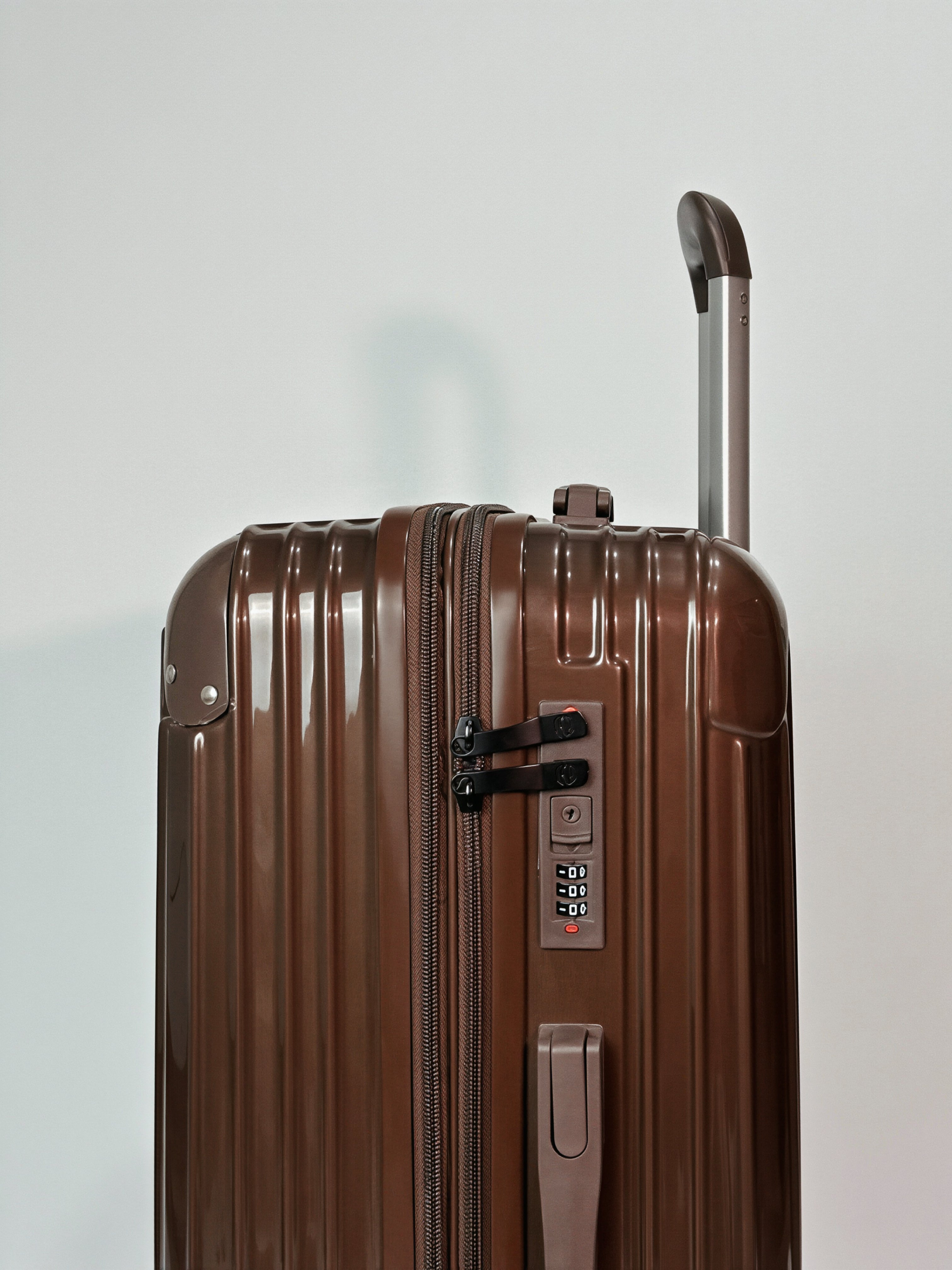 Mala De Viagem Média 23 Kg Policarbonato + Abs Com Expansor Unika Coffee