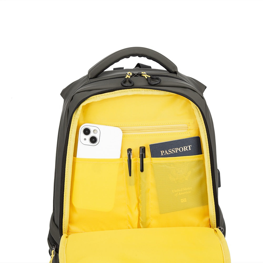 Mochila de goma negra